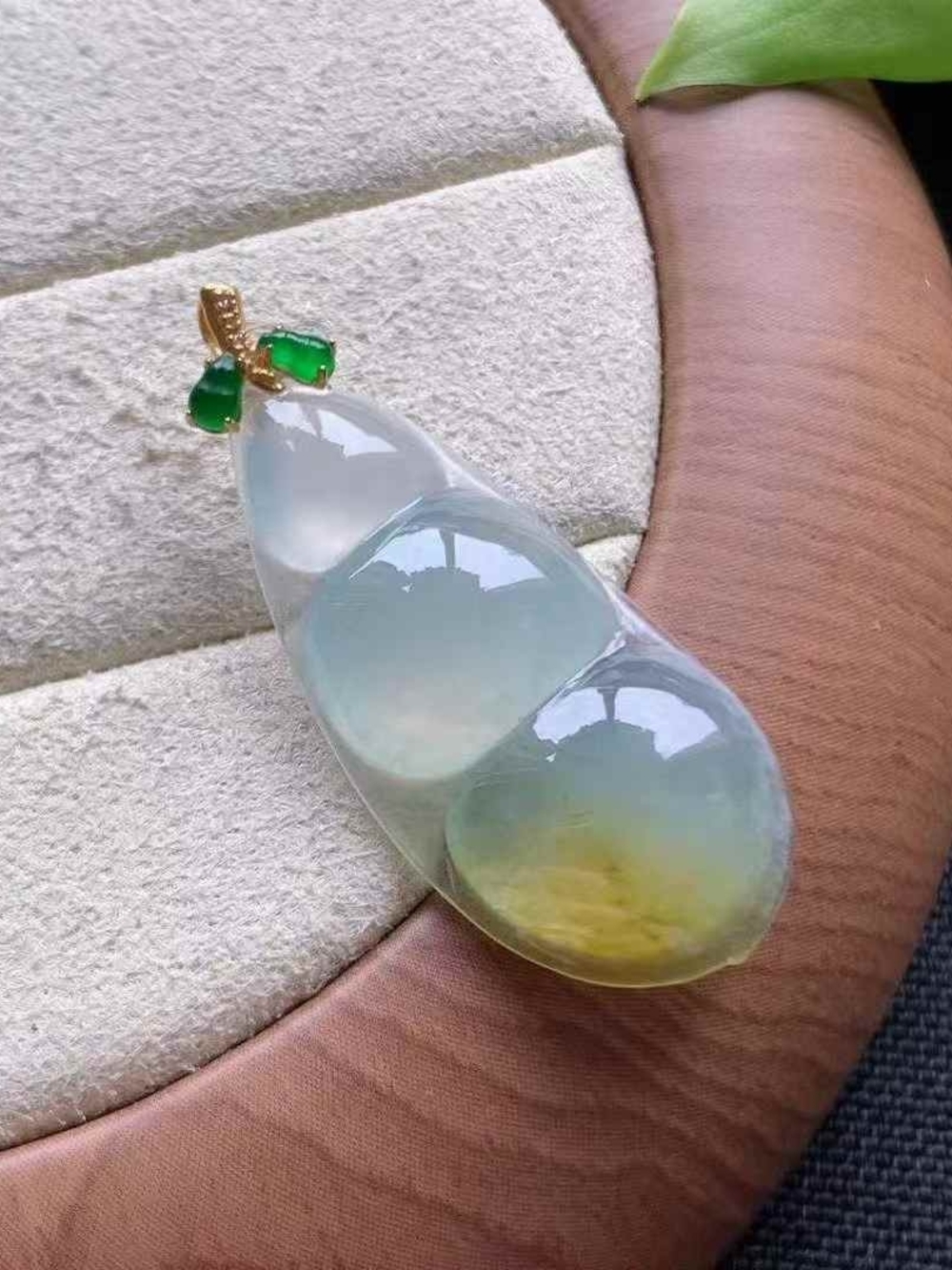 18K Gold Bail,Natural Green and Yellow Jade Gourd Pendant Tpye A Cerified